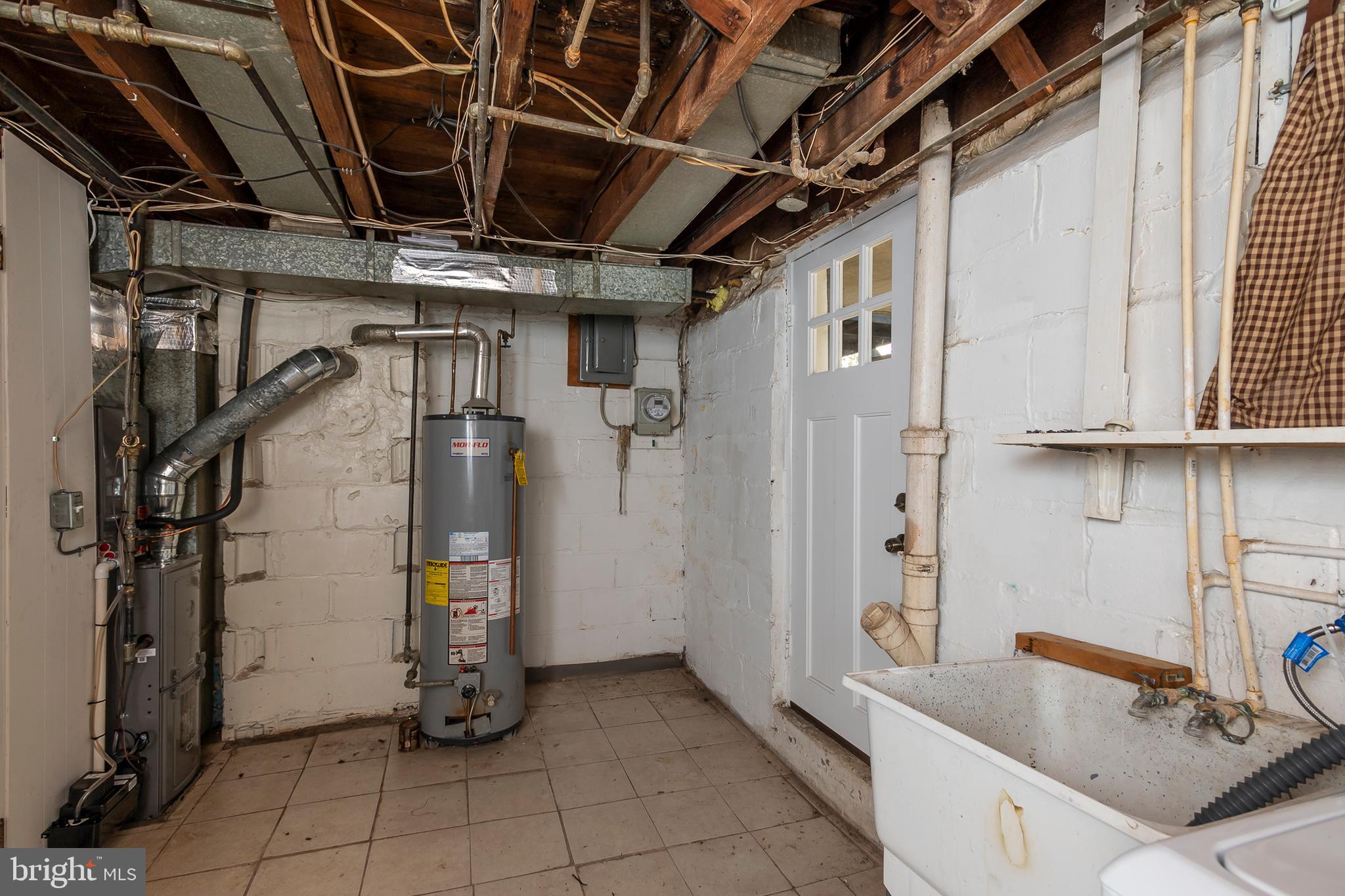 400 Old Riverside Road Baltimore, MD 21225 - Photo 18 of 30 Utility Room (alt view)