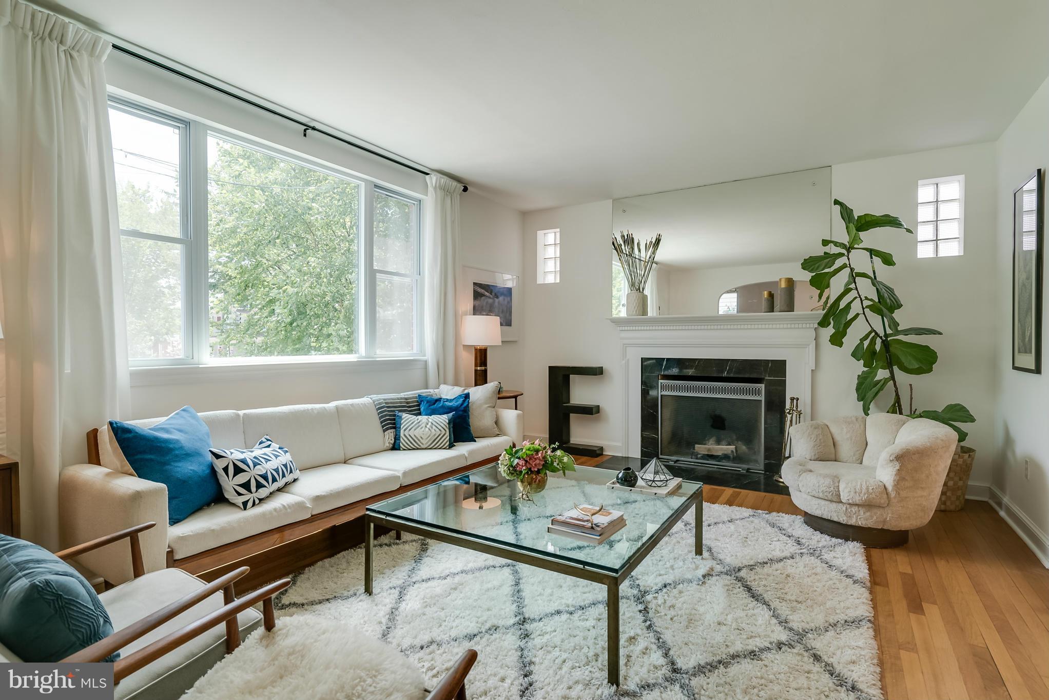 6808 Piney Branch Road Northwest Washington, DC 20012 - Photo 4 of 30 Living Room