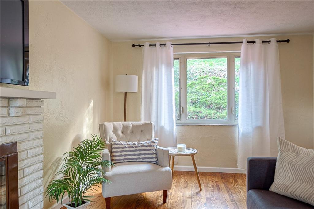 203 Gilkeson Road Pittsburgh, PA 15228 - Photo 8 of 24 Gallery Image 8