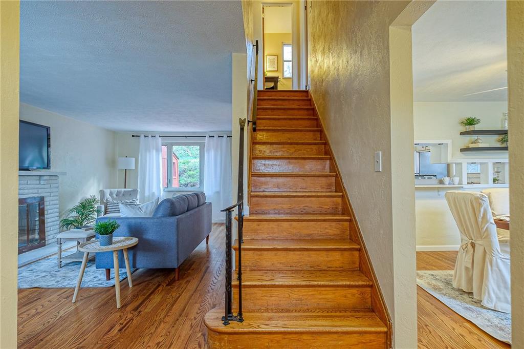 203 Gilkeson Road Pittsburgh, PA 15228 - Photo 10 of 24 Gallery Image 10