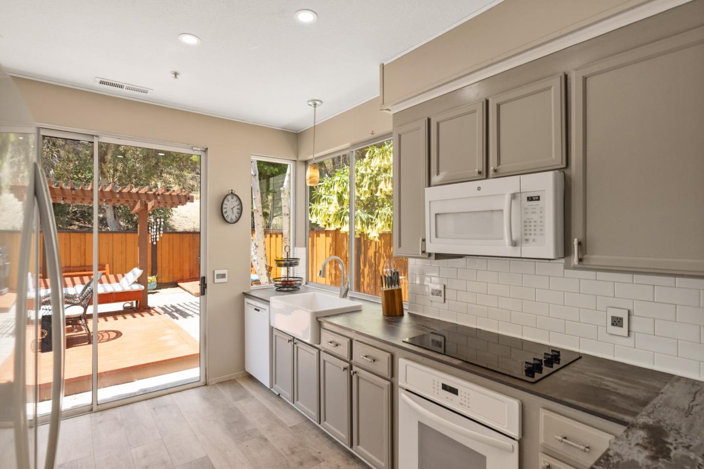 21012 Country Park Road Salinas, CA 93908 - Photo 6 of 35