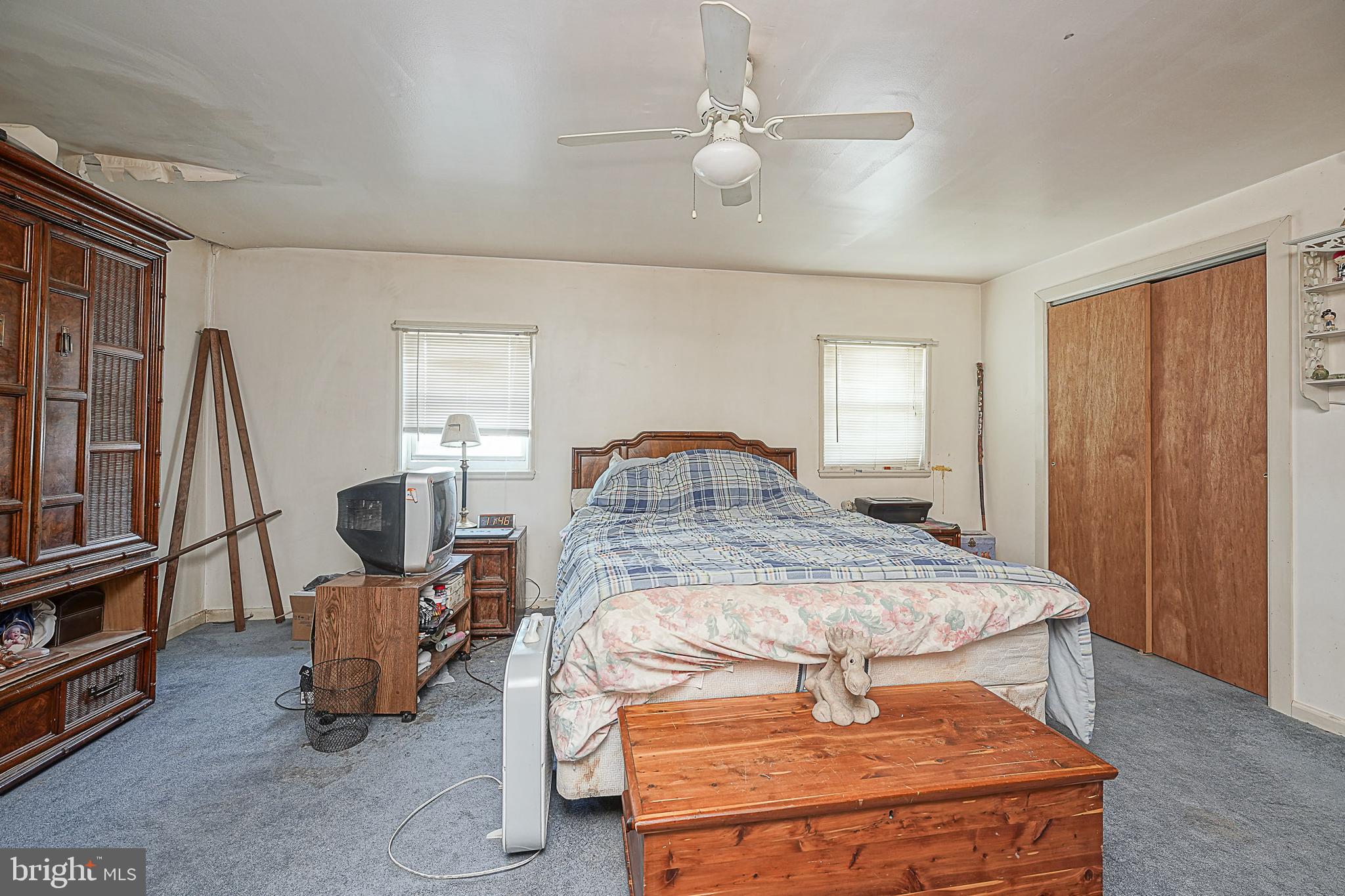 12645 Medford Road Philadelphia, PA 19154 - Photo 17 of 27 a bedroom with furniture and a window