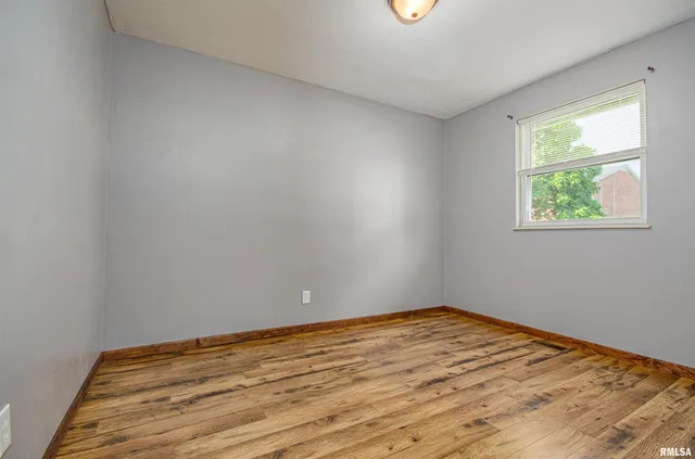 $144,500 | 518 Roddy Road, Salem, IL 62881