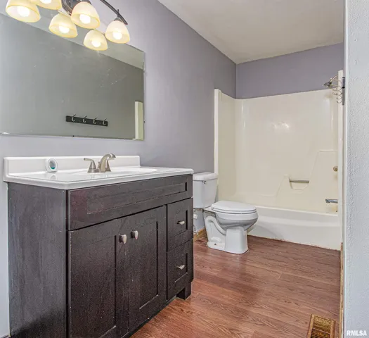 $144,500 | 518 Roddy Road, Salem, IL 62881