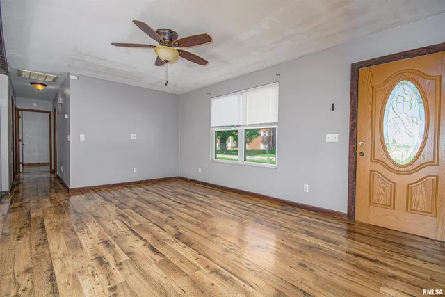 $144,500 | 518 Roddy Road, Salem, IL 62881