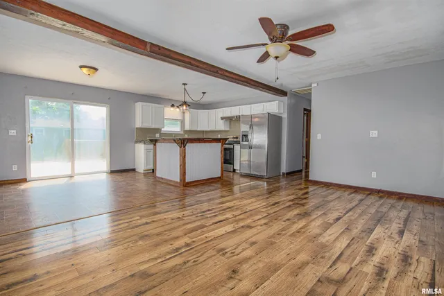 $144,500 | 518 Roddy Road, Salem, IL 62881