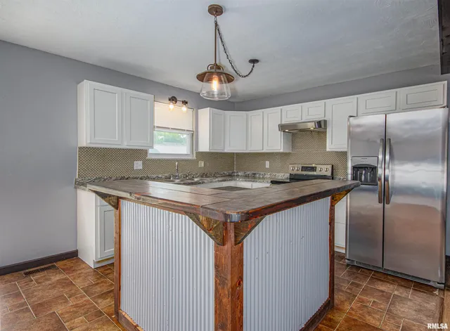 $144,500 | 518 Roddy Road, Salem, IL 62881