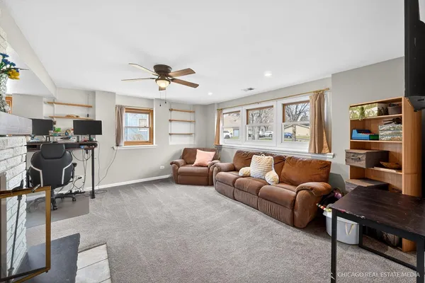 $449,900 | 1214 Jill Peak Drive, Sleepy Hollow, IL 60118