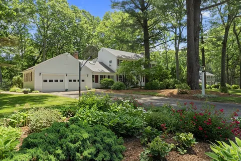$900,000 | 58 Sycamore Drive, East Greenwich, RI 02818