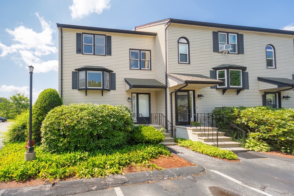 13 Meadowbrook Road, Unit 13 Millis, MA 02054 - Photo 24 of 36