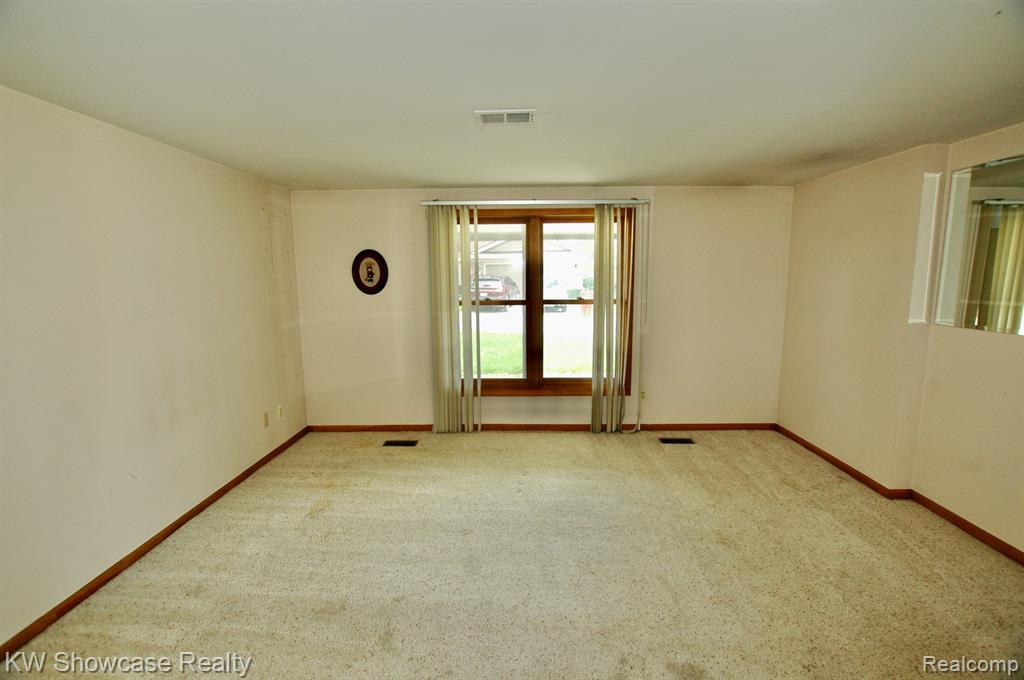 628 Summit Ridge Drive Milford, MI 48381 - Photo 29 of 44