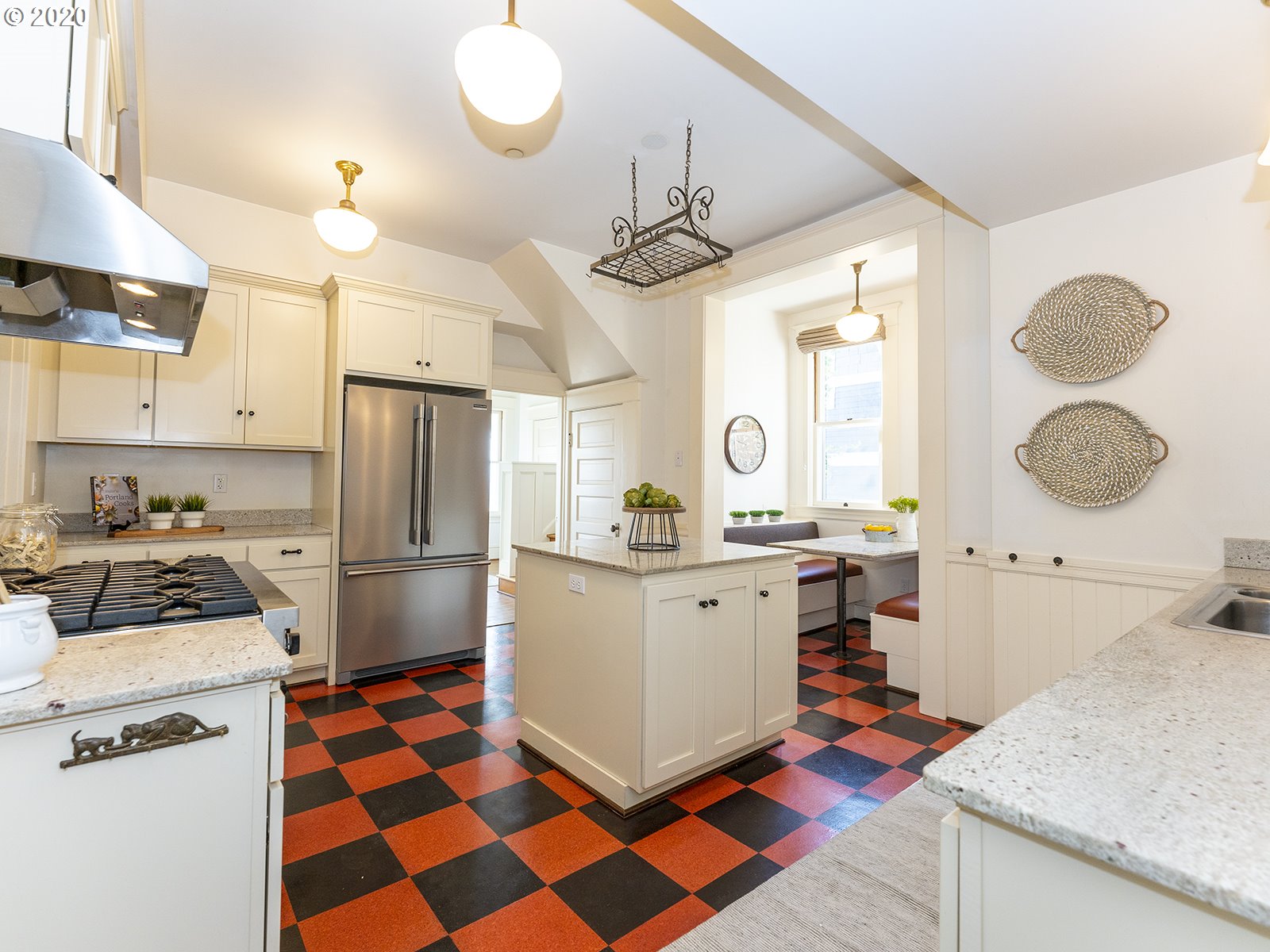 4131 Southwest Condor Avenue Portland, OR 97239 - Photo 12 of 32 Gallery Image 12