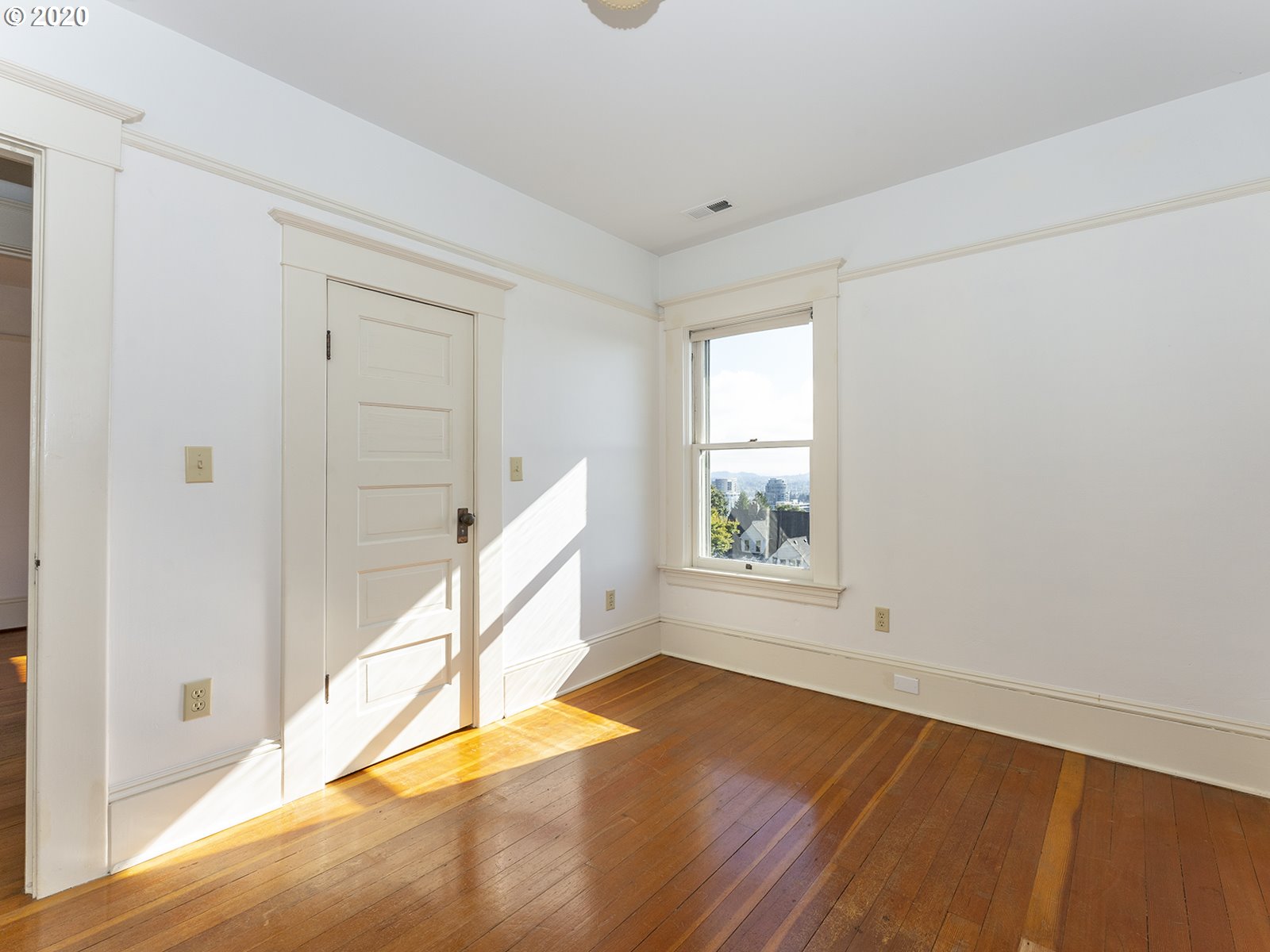 4131 Southwest Condor Avenue Portland, OR 97239 - Photo 25 of 32 Gallery Image 25
