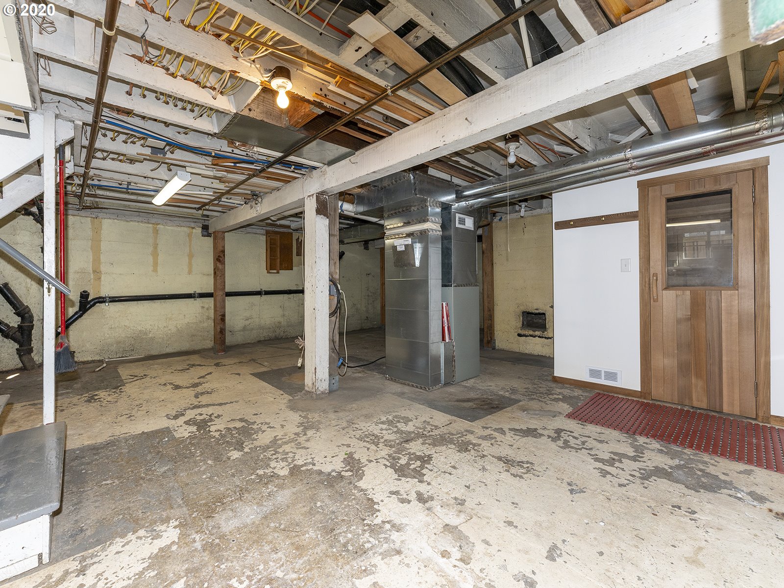 4131 Southwest Condor Avenue Portland, OR 97239 - Photo 27 of 32 Gallery Image 27