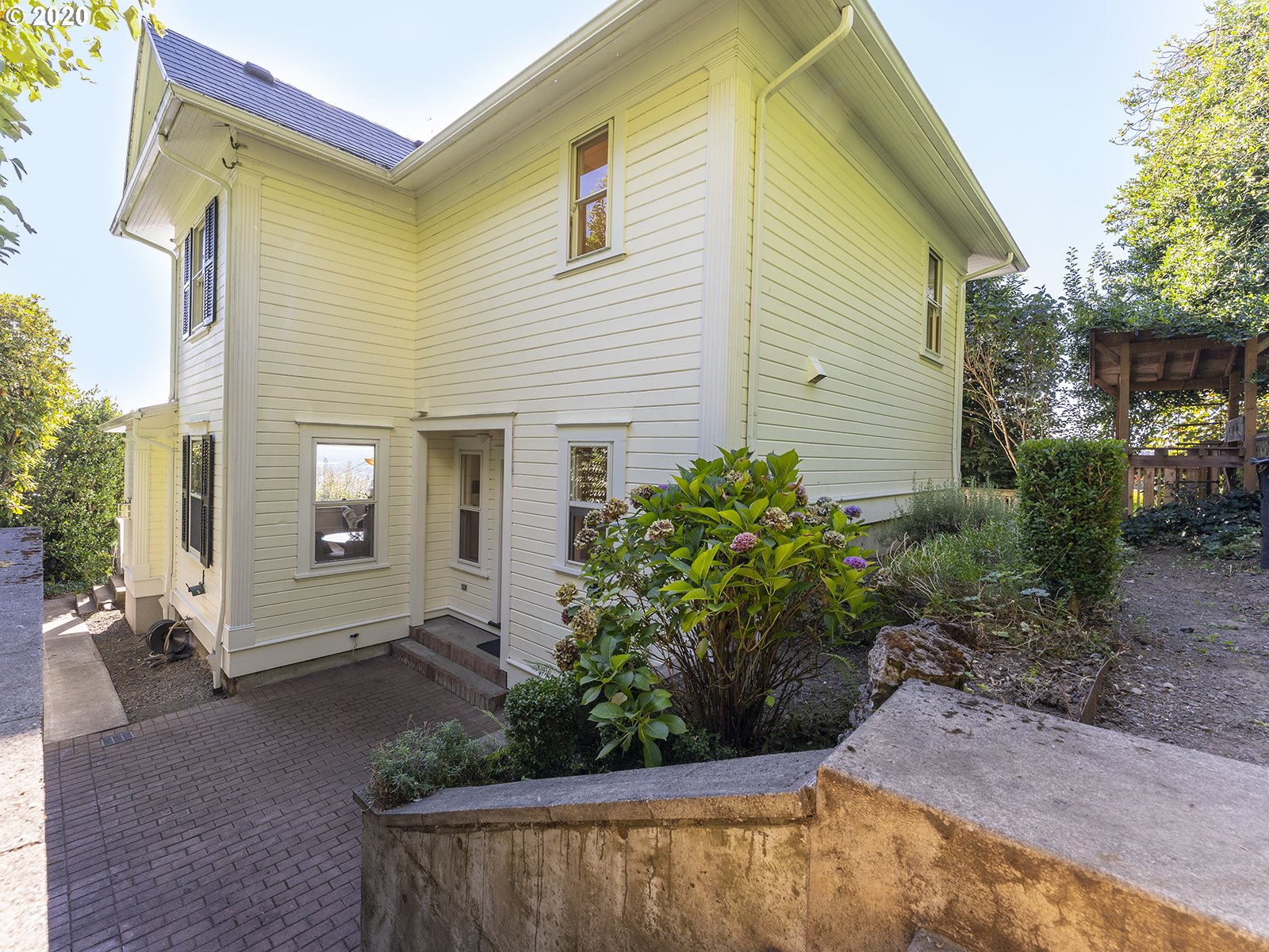 4131 Southwest Condor Avenue Portland, OR 97239 - Photo 31 of 32 Gallery Image 31