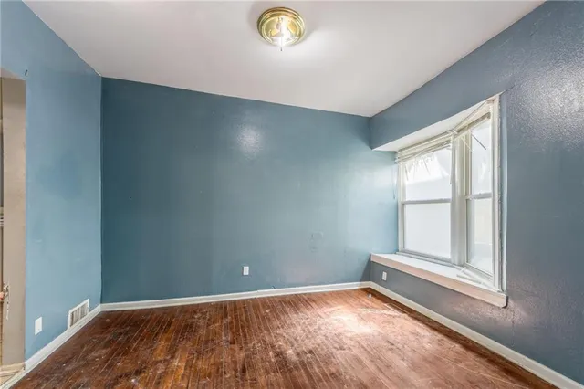 $199,000 | 915 Benton Boulevard, Kansas City, MO 64127