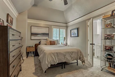 $1,595,000 | 319 South Silvershire Circle, The Woodlands, TX 77381