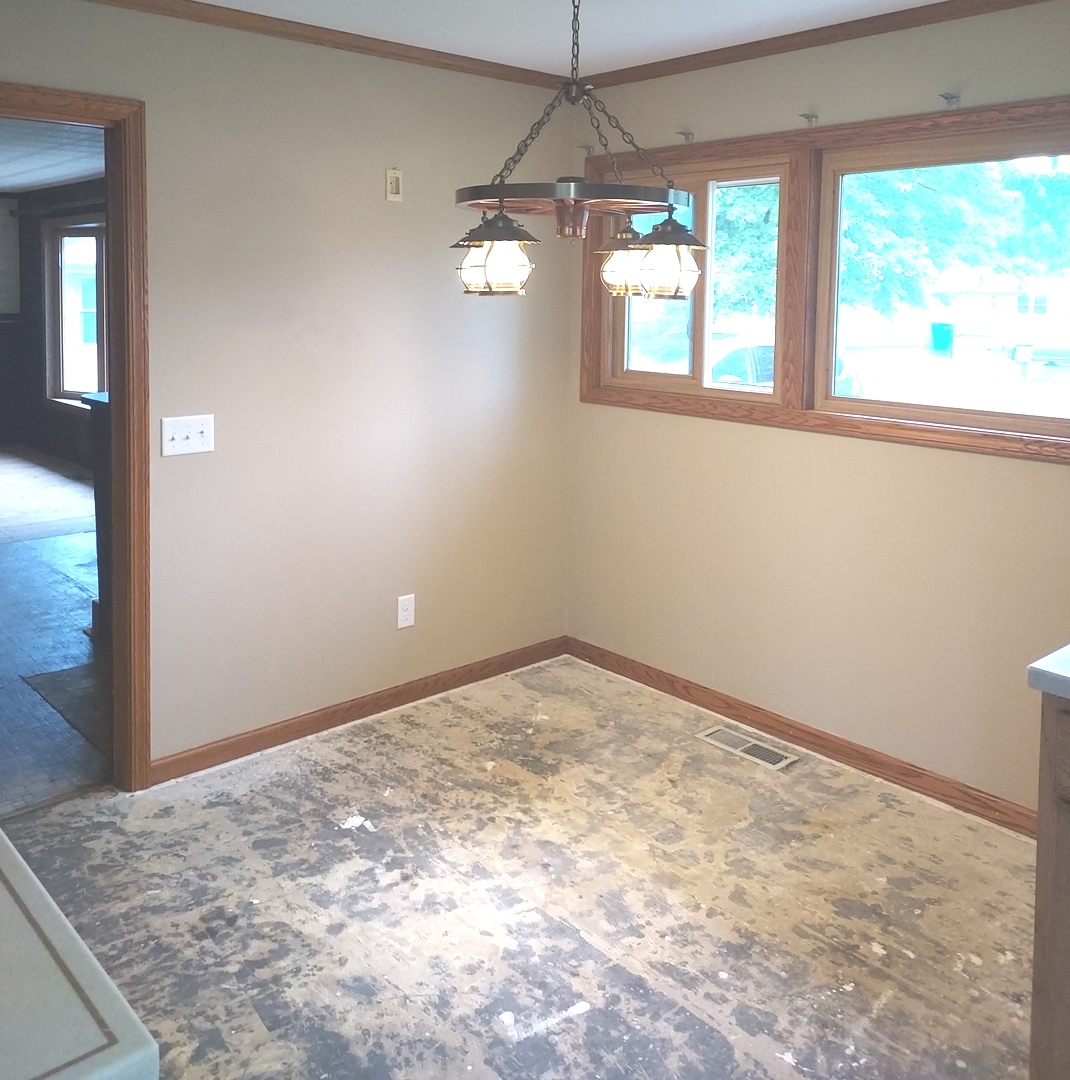 34 Walnut Circle Tuscola, IL 61953 - Photo 7 of 25
