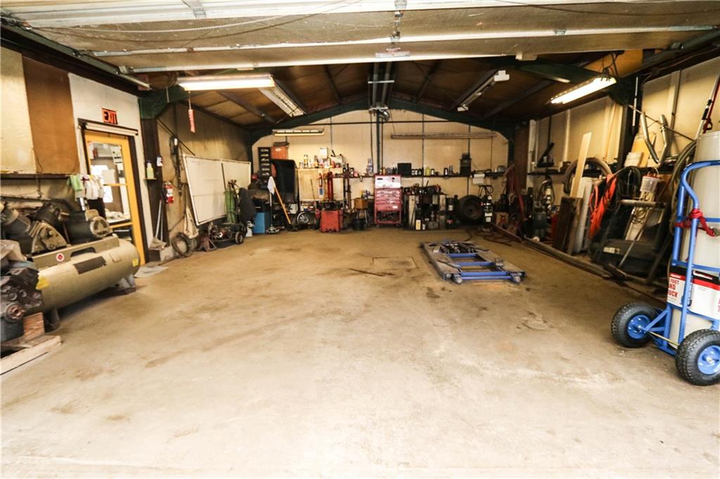 637 North Pike Road Cabot, PA 16023 - Photo 22 of 25 Large garage space