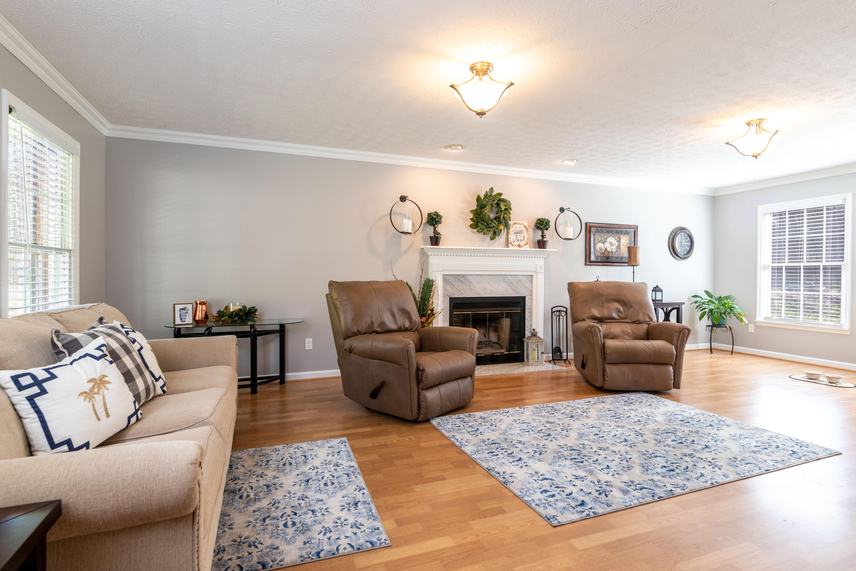 101 Naples Lane Oak Ridge, TN 37830 - Photo 2 of 37 Living room #1