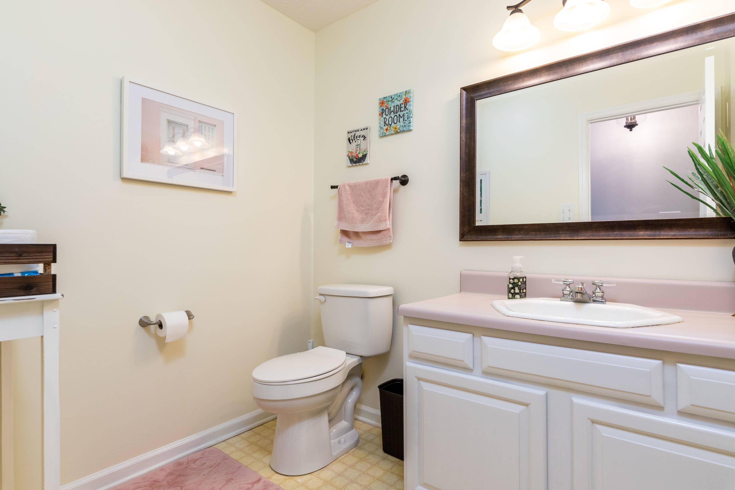 101 Naples Lane Oak Ridge, TN 37830 - Photo 19 of 37 Main Floor Half Bath