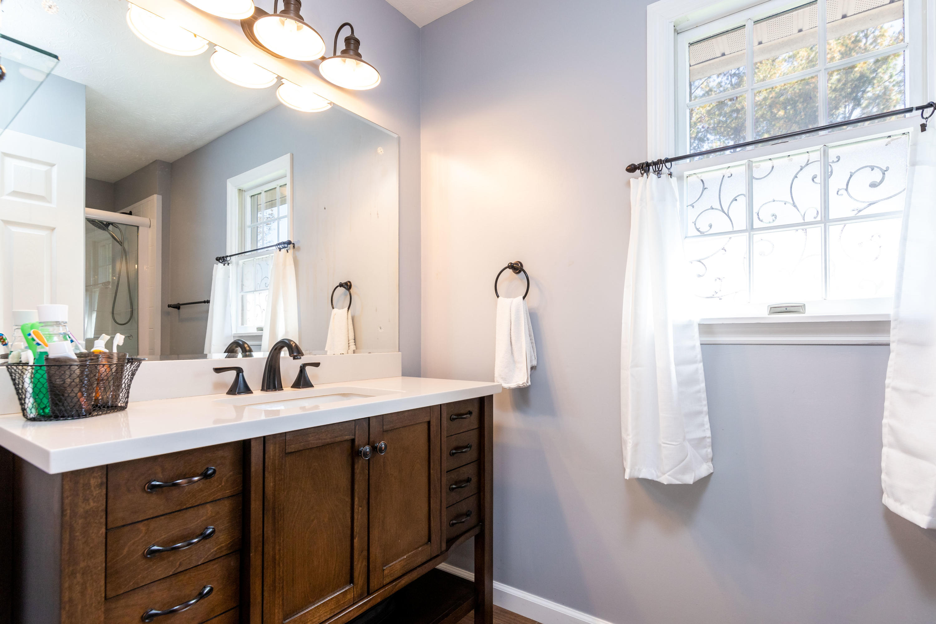 101 Naples Lane Oak Ridge, TN 37830 - Photo 5 of 37 Master BATHROOM #1