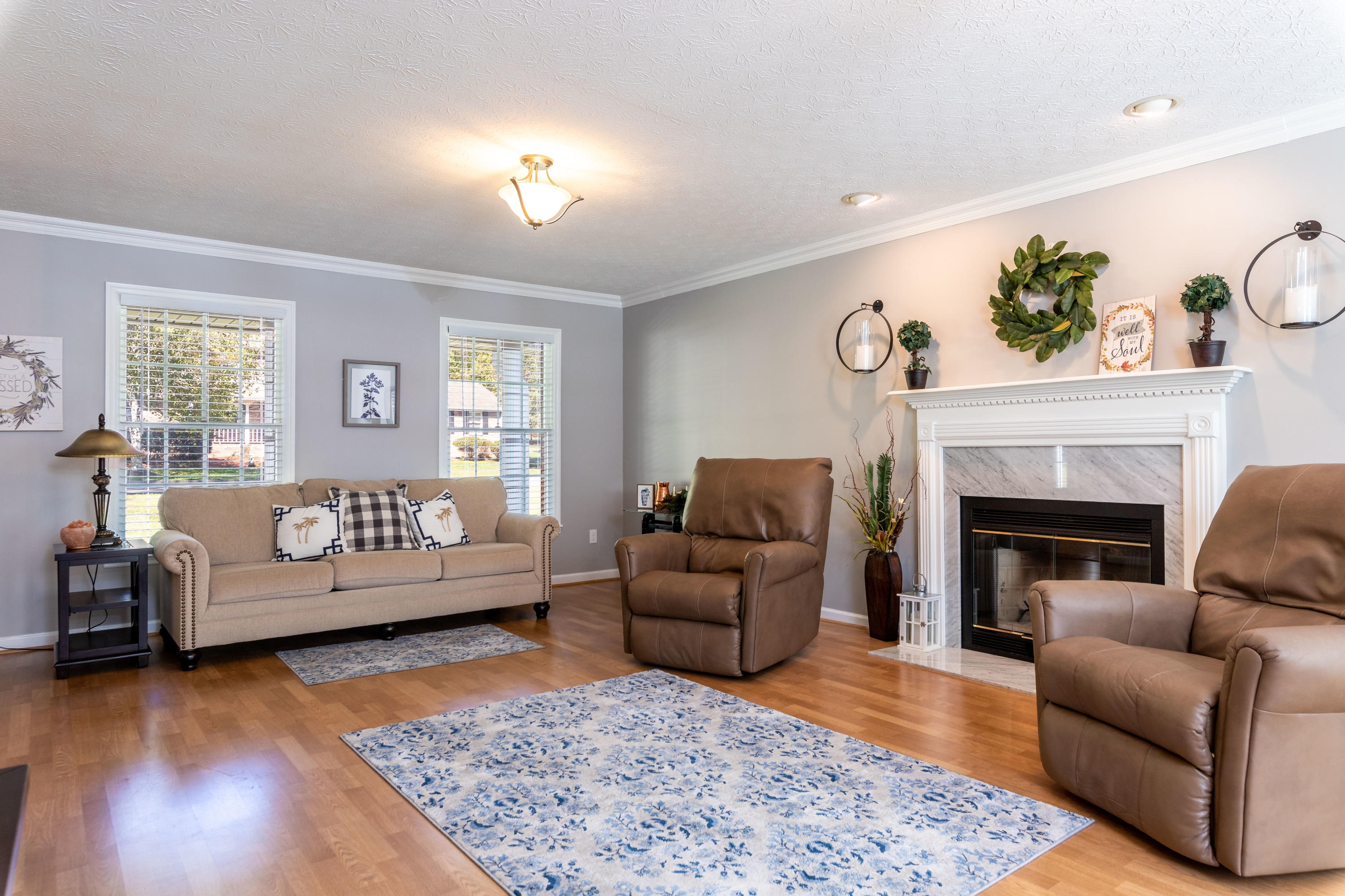 101 Naples Lane Oak Ridge, TN 37830 - Photo 9 of 37 Living Room #2