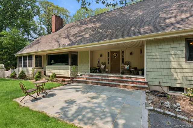 $1,399,999 | 23 Bacon Road, St. James, NY 11780