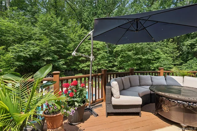 $1,399,999 | 23 Bacon Road, St. James, NY 11780