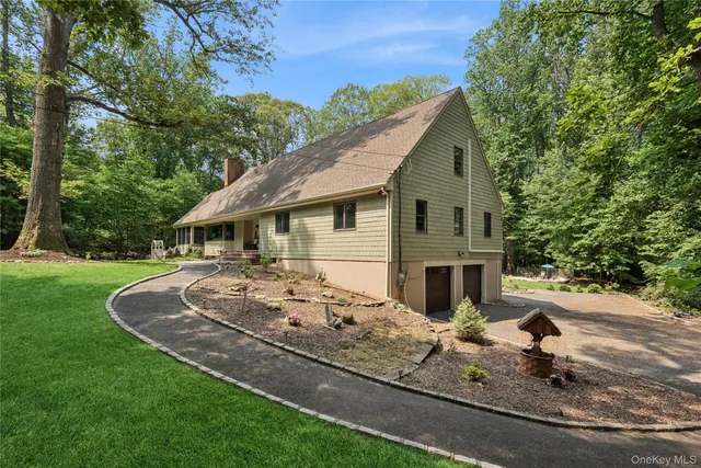 $1,399,999 | 23 Bacon Road, St. James, NY 11780