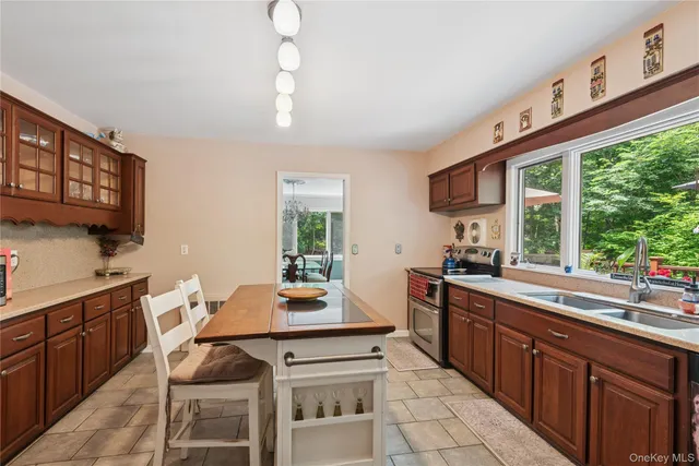 $1,399,999 | 23 Bacon Road, St. James, NY 11780