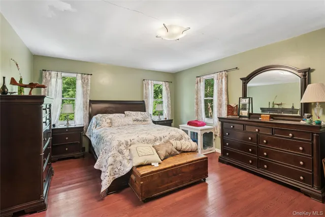 $1,399,999 | 23 Bacon Road, St. James, NY 11780