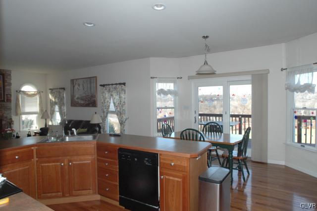 975 Berger Road Easton, PA 18042 - Photo 7 of 24 Gallery Image 7