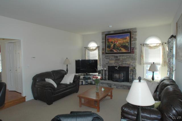 975 Berger Road Easton, PA 18042 - Photo 9 of 24 Gallery Image 9