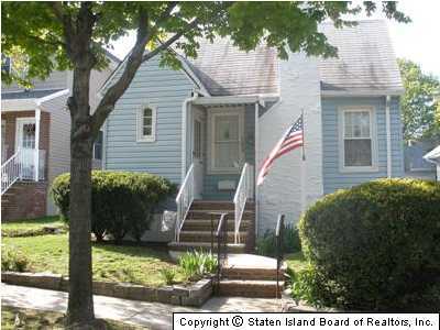 190 Windsor Road Staten Island, NY 10314 - Photo 1 of 10 Primary Photo