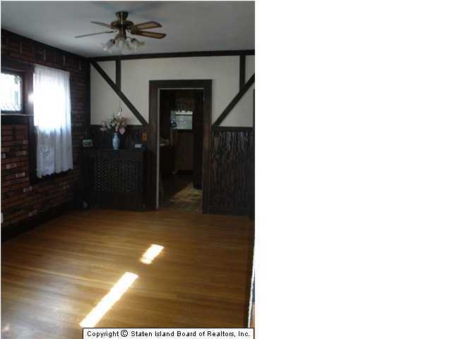 190 Windsor Road Staten Island, NY 10314 - Photo 4 of 10 Additional Photo