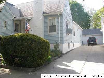 190 Windsor Road Staten Island, NY 10314 - Photo 6 of 10 Additional Photo