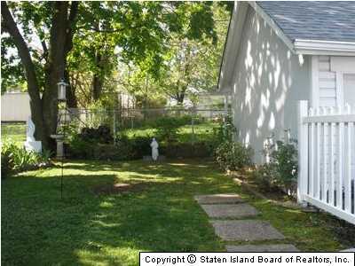 190 Windsor Road Staten Island, NY 10314 - Photo 8 of 10 Additional Photo