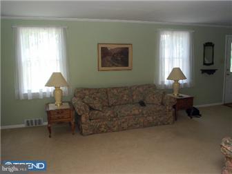 502 Ruth Avenue Aston, PA 19014 - Photo 3 of 11 Gallery Image 3