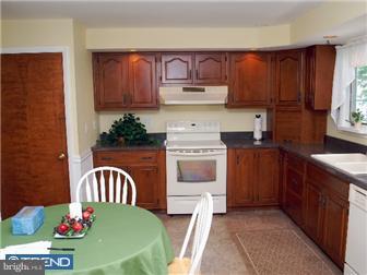 502 Ruth Avenue Aston, PA 19014 - Photo 4 of 11 Gallery Image 4