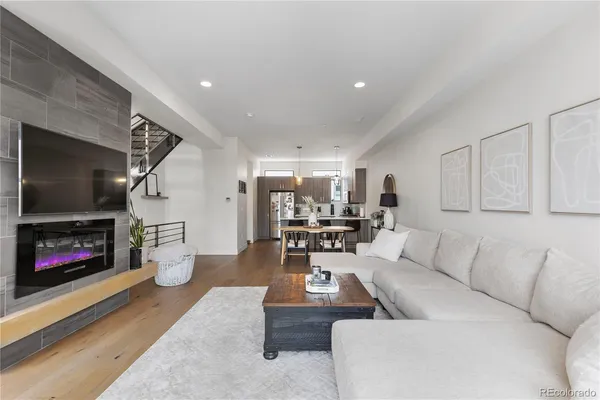 $3,950 | 1565 Perry Street, Denver, CO 80204