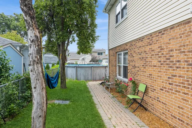 $479,900 | 6614 Kane Avenue, Hodgkins, IL 60525