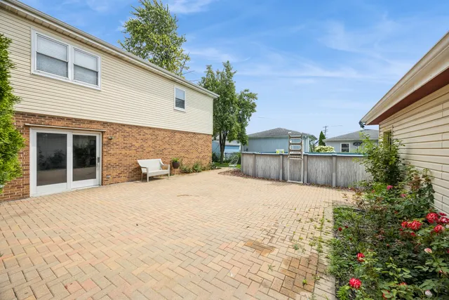 $479,900 | 6614 Kane Avenue, Hodgkins, IL 60525