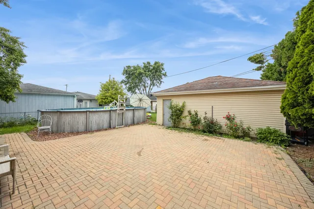 $479,900 | 6614 Kane Avenue, Hodgkins, IL 60525