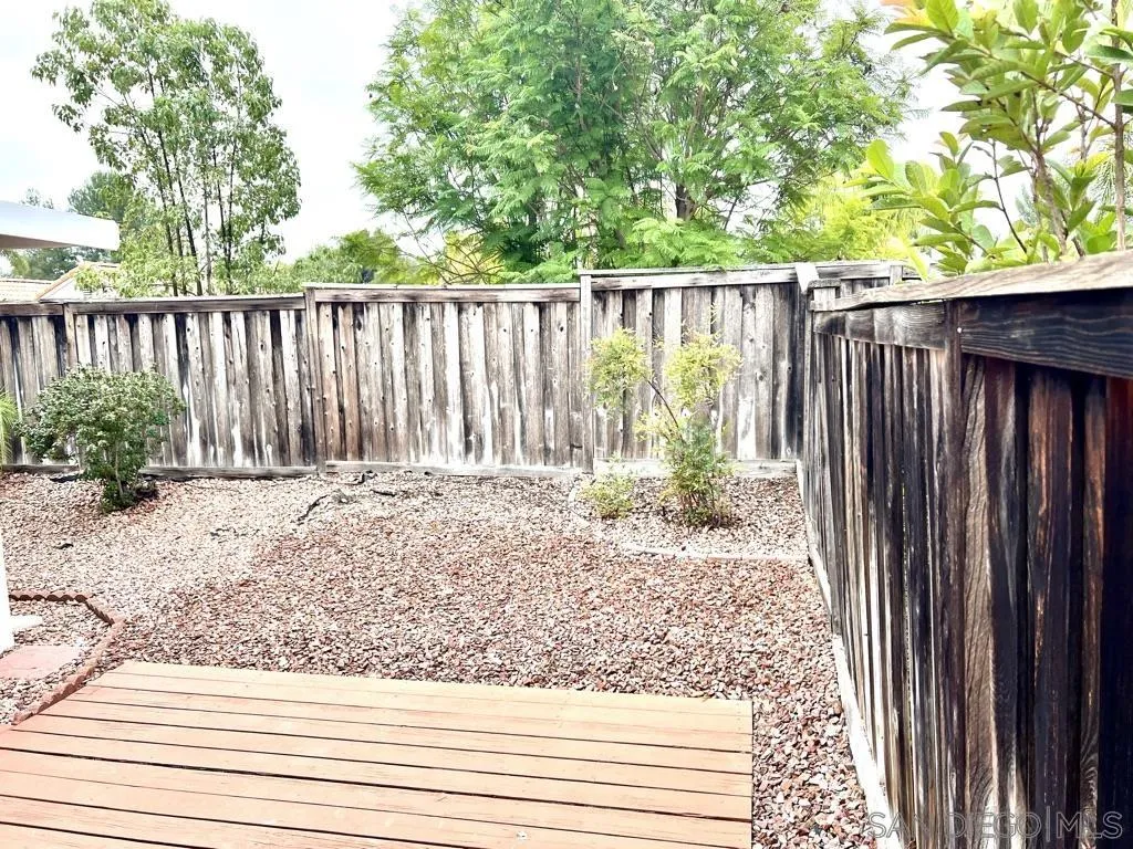 31843 Corte Priego Temecula, CA 92592 - Photo 20 of 23 a view of a wooden fence