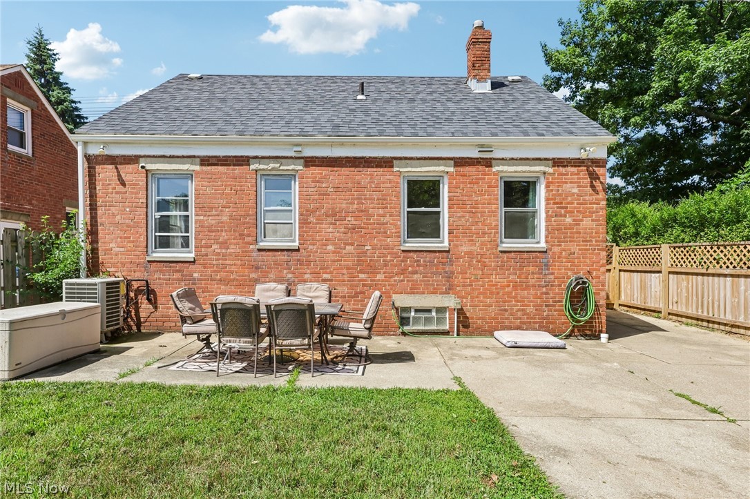 361 Lloyd Road Euclid, OH 44132 - Photo 25 of 31