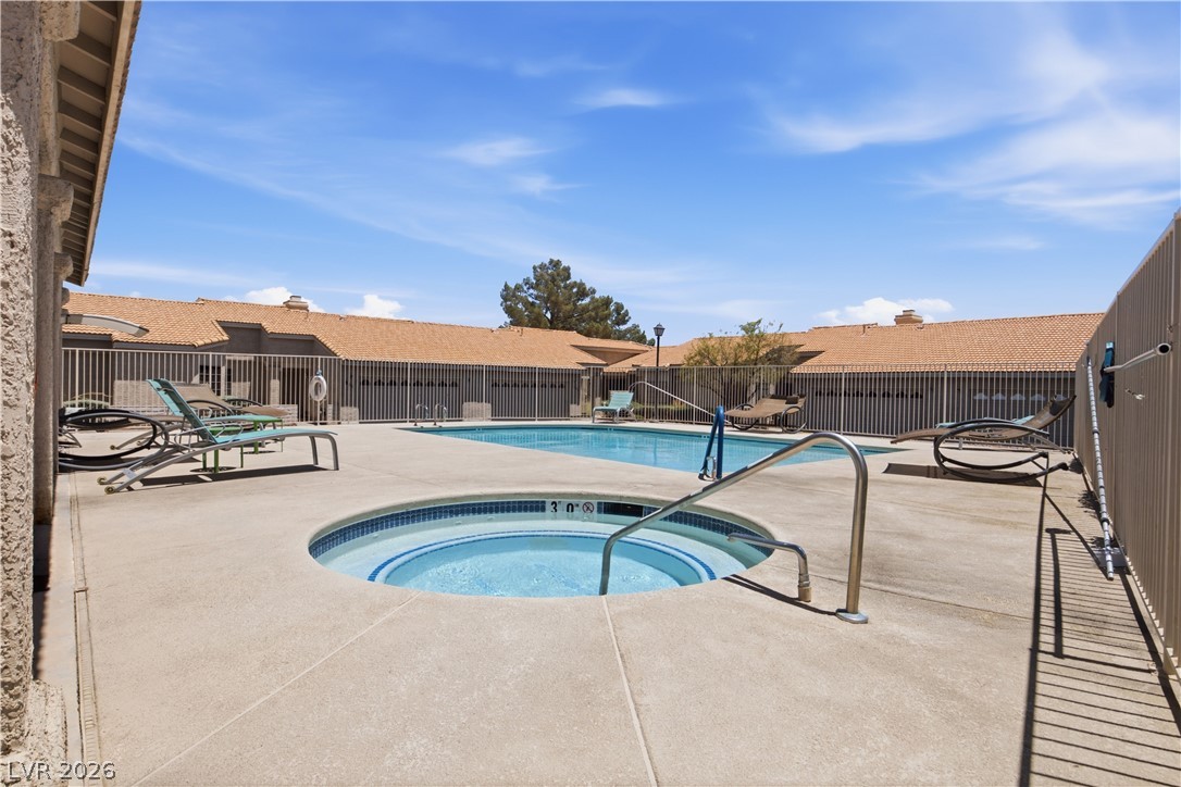 251 North Cimarron Road Las Vegas, NV 89145 - Photo 34 of 41
