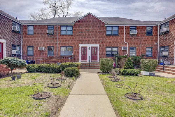 $329,888 | 160-36 Cross Island Parkway, Unit 6203 | Clearview