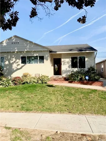 $1,100,000 | 3237 Del Amo Boulevard, Lakewood, CA 90712