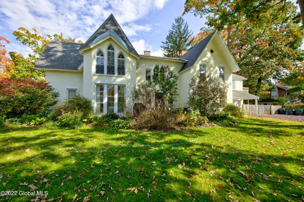 $3,250 | 21 Park Place, Unit 1, Saratoga Springs, NY 12866